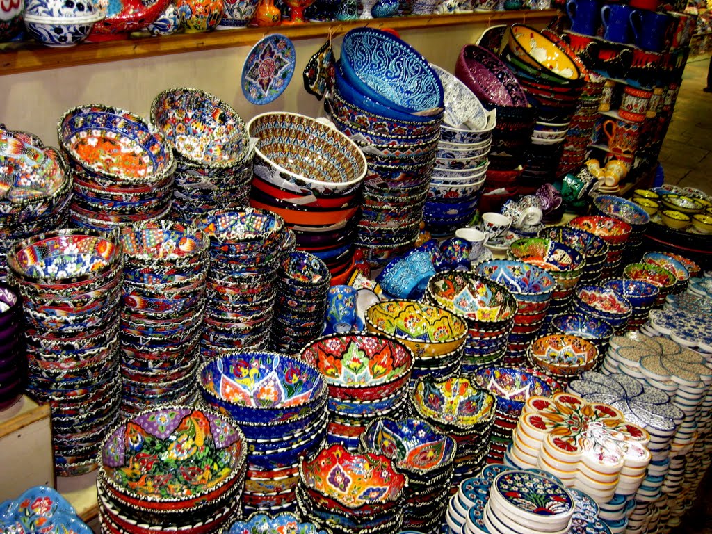 Exploring The Grand Bazaar The LARGEST Market In Istanbul, Turkey 