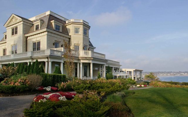 Destinations for Valentine's Day: The Chanler at Cliff Walk