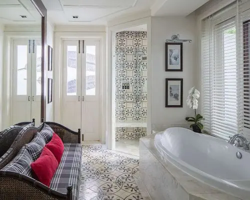 HOTEL INSIDER: A Stay at 137 Pillars House