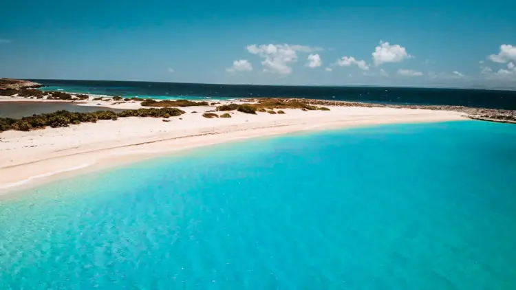 Boating in Anguilla, Dog Island